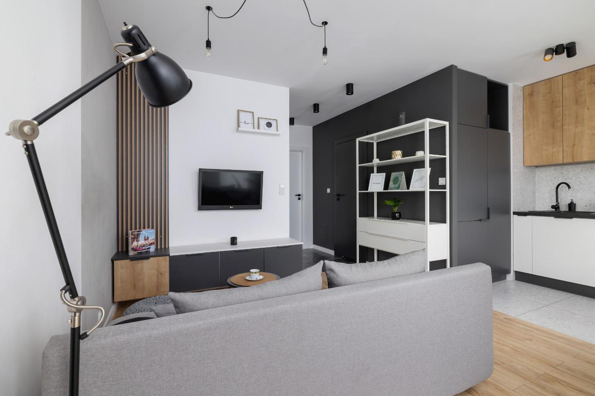 Elegant Apartment In Cracow With Balcony, Parking And Desk By Noclegi Renters Krakow Exterior photo